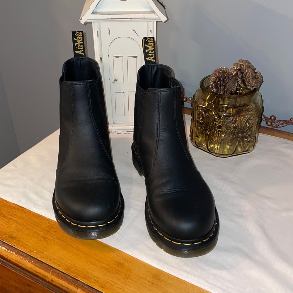 Dr. Marten black 2976 Chelsea Nappa Leather Boots